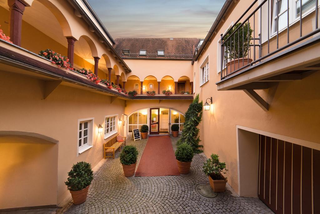 Boardinghouse Pfarrkirchen Hotel Eksteriør billede