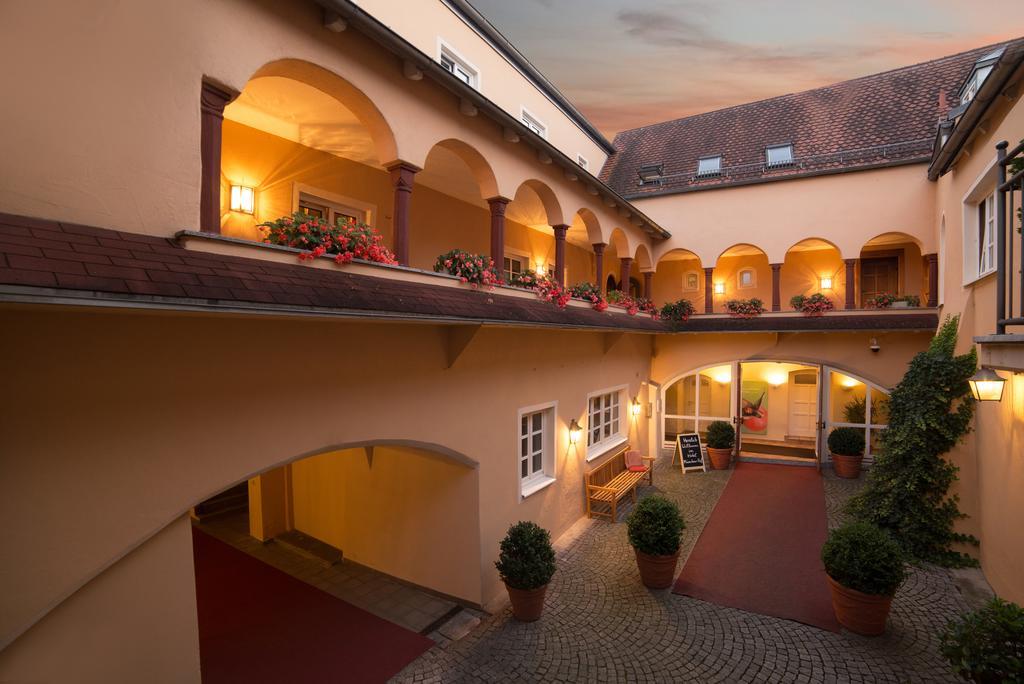 Boardinghouse Pfarrkirchen Hotel Eksteriør billede